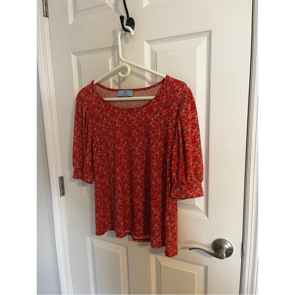 Floral Cuffed Sleeve Blouse